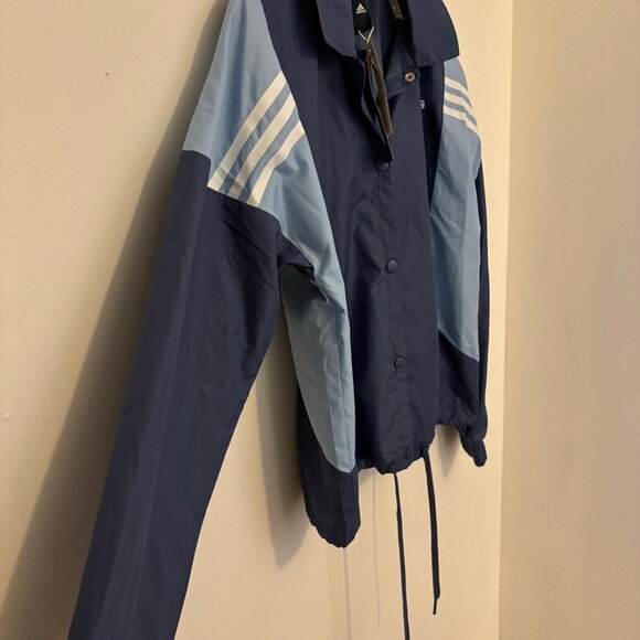 Adidas Colorblock Coach Jacket Snap Front Navy & Light Blue, NWT, Size M - Picture 4 of 8